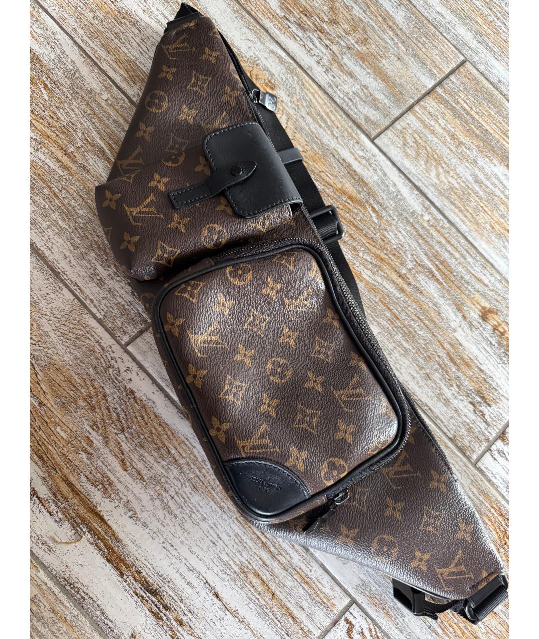 LOUIS VUITTON Коричневая кожаная поясная сумка, фото 4