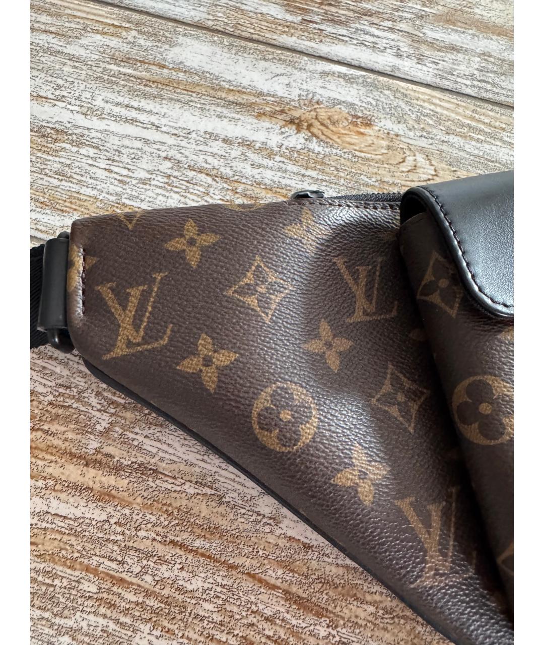 LOUIS VUITTON Коричневая кожаная поясная сумка, фото 2