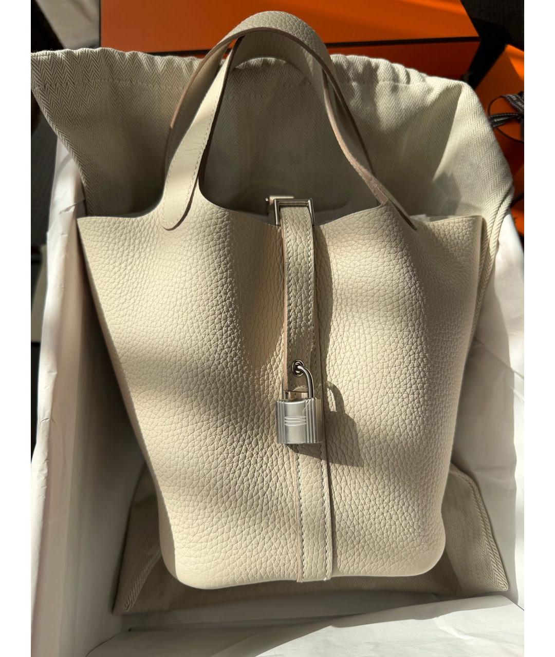 HERMES Бежевая кожаная сумка с короткими ручками, фото 3