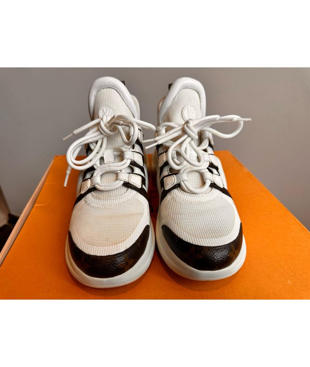 LOUIS VUITTON Белые кожаные кроссовки, фото 2