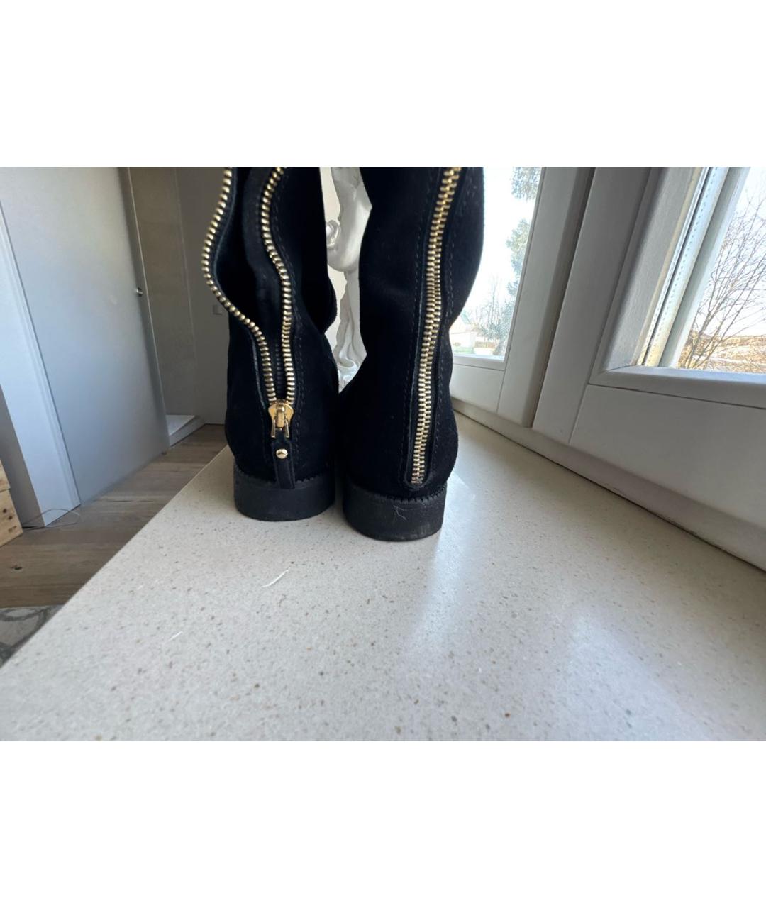LOUIS VUITTON Черные замшевые ботфорты, фото 4