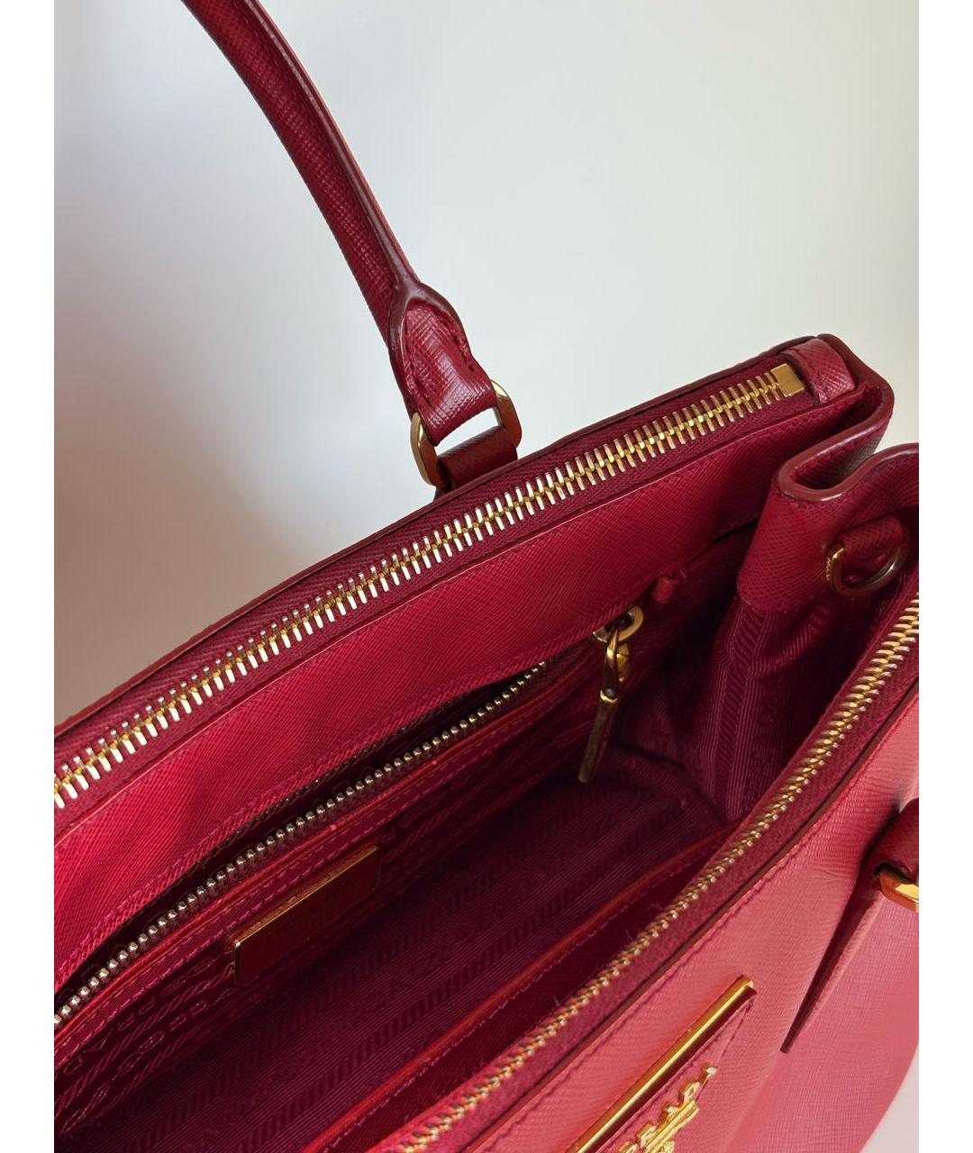 PRADA Бордовая кожаная сумка с короткими ручками, фото 8