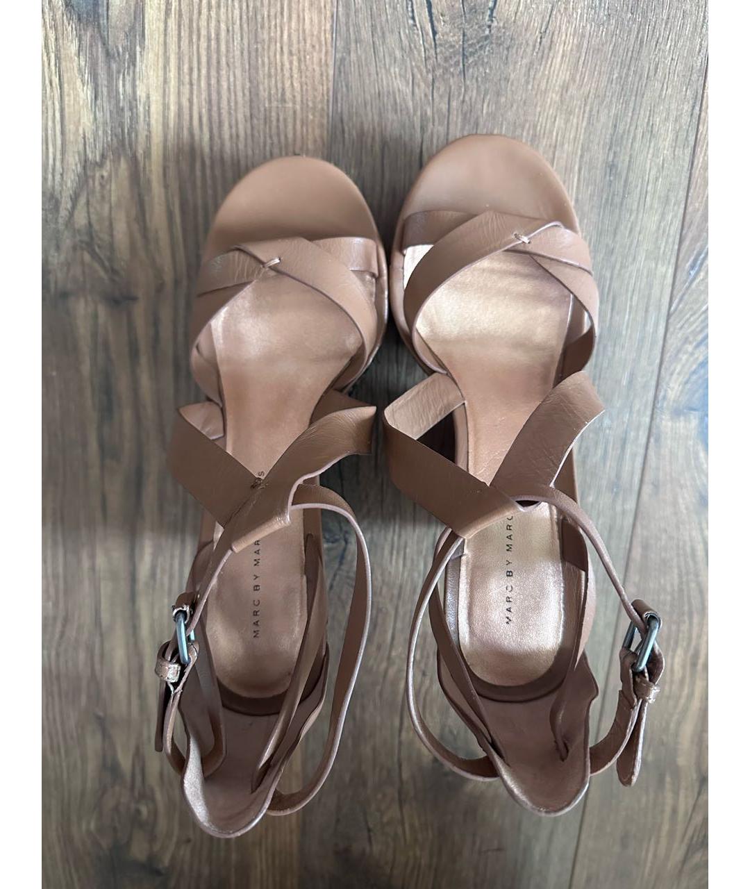 MARC BY MARC JACOBS Горчичные кожаные босоножки, фото 3