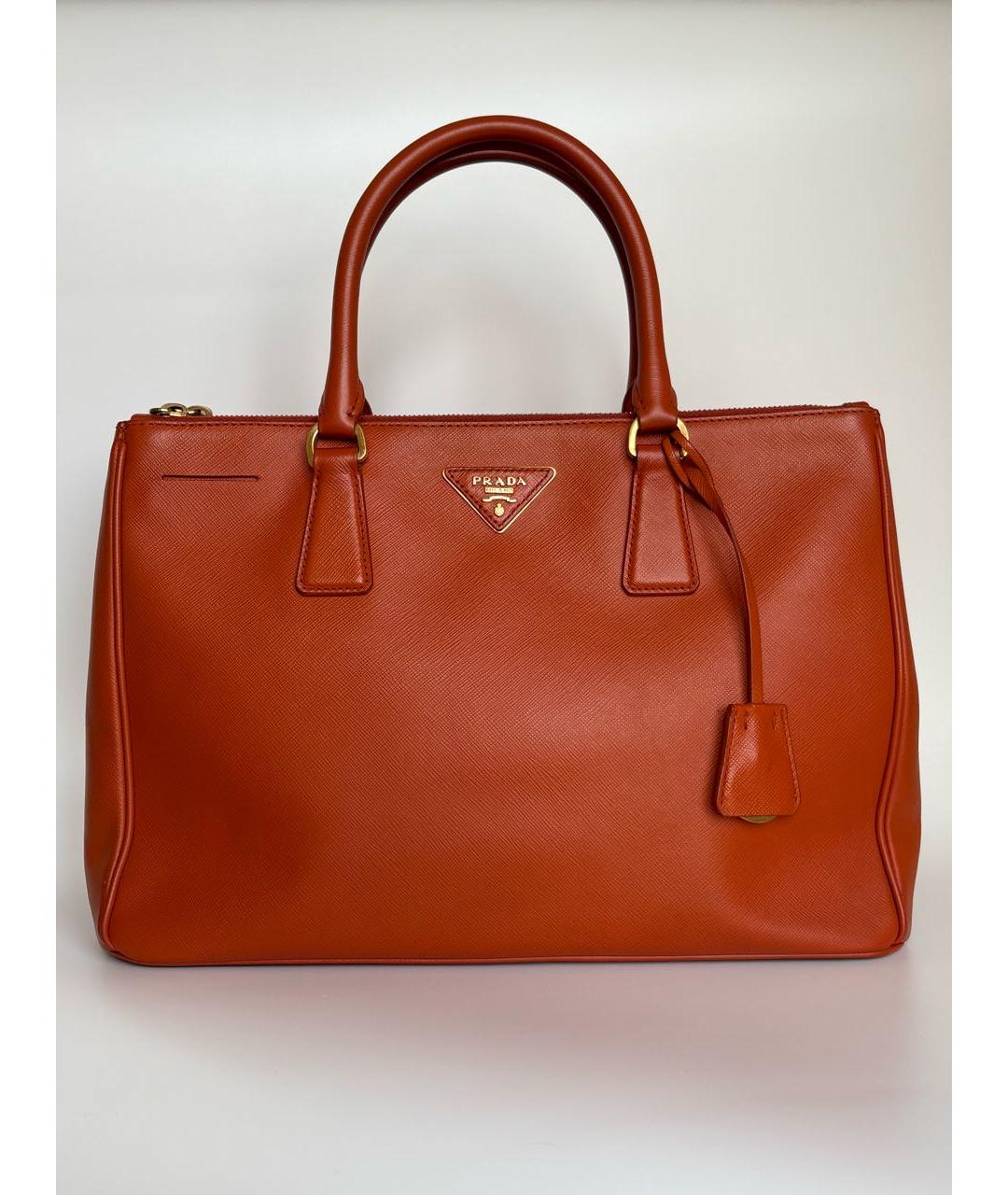 PRADA Оранжевая кожаная сумка с короткими ручками, фото 9