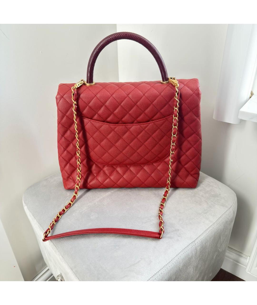 CHANEL Красная кожаная сумка с короткими ручками, фото 3