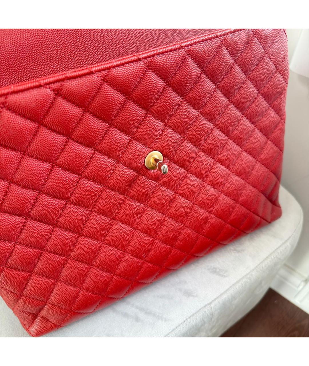 CHANEL Красная кожаная сумка с короткими ручками, фото 5