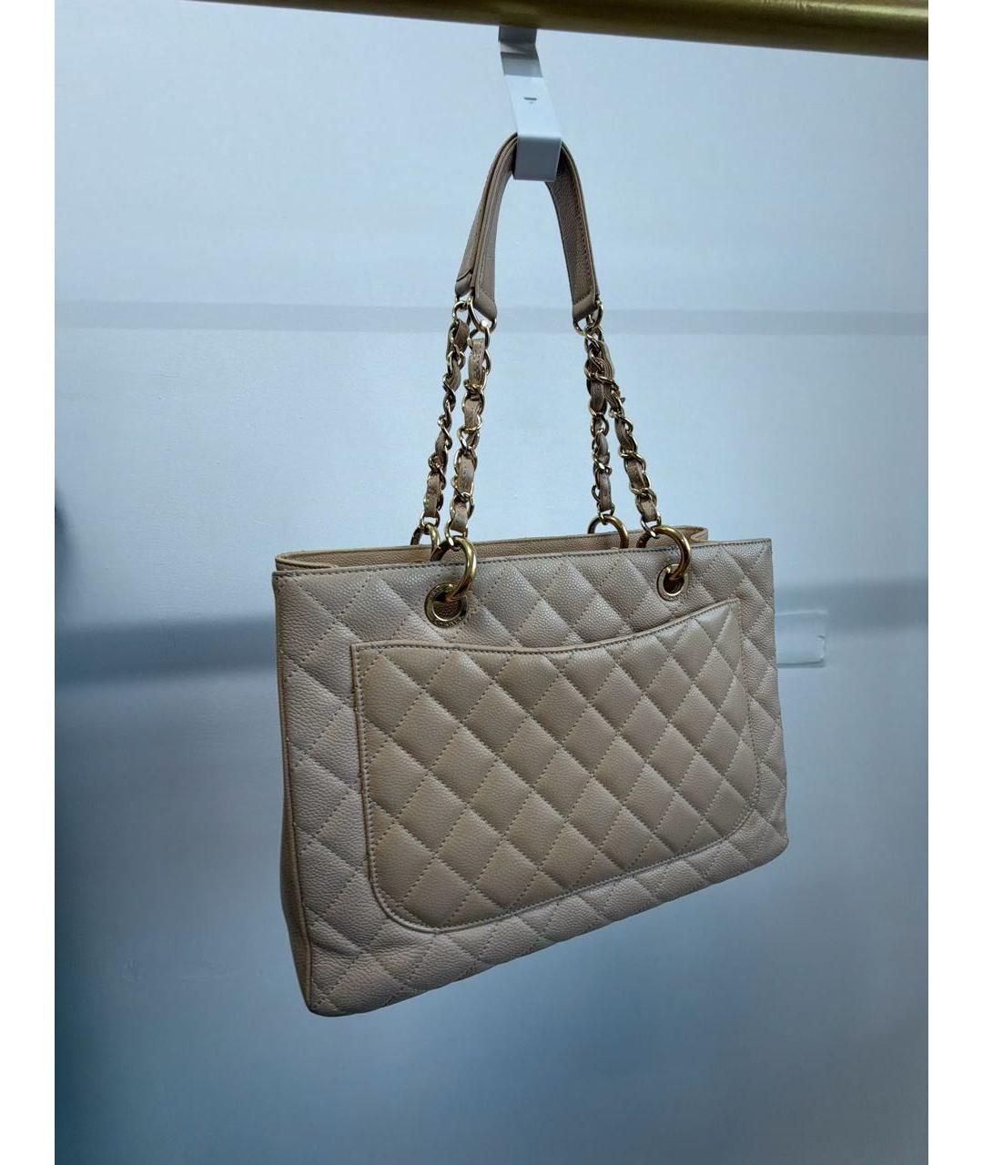 CHANEL Бежевая кожаная сумка тоут, фото 3