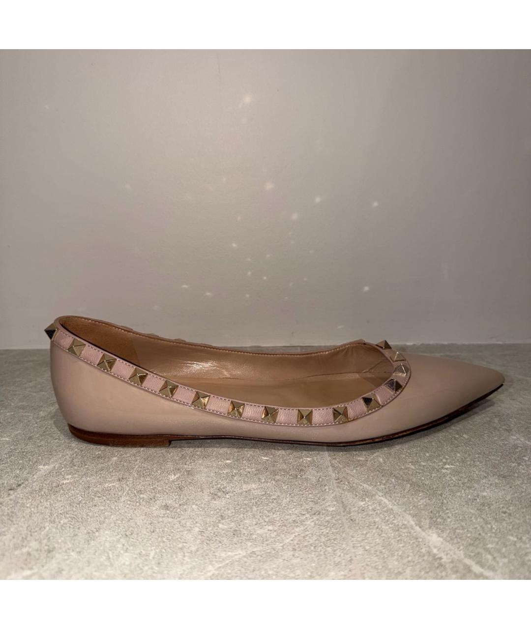 VALENTINO Бежевые балетки из лакированной кожи, фото 7