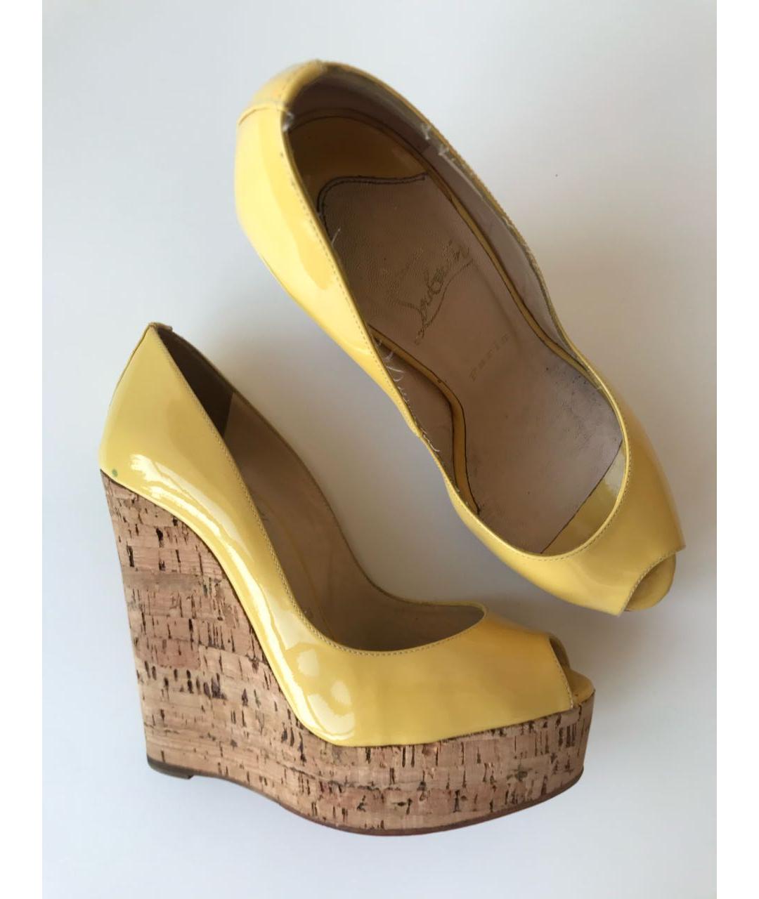 CHRISTIAN LOUBOUTIN Желтые туфли из лакированной кожи, фото 8
