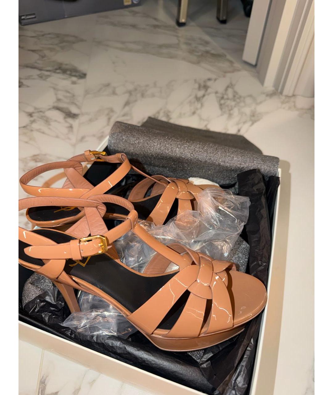 SAINT LAURENT Босоножки из лакированной кожи, фото 5