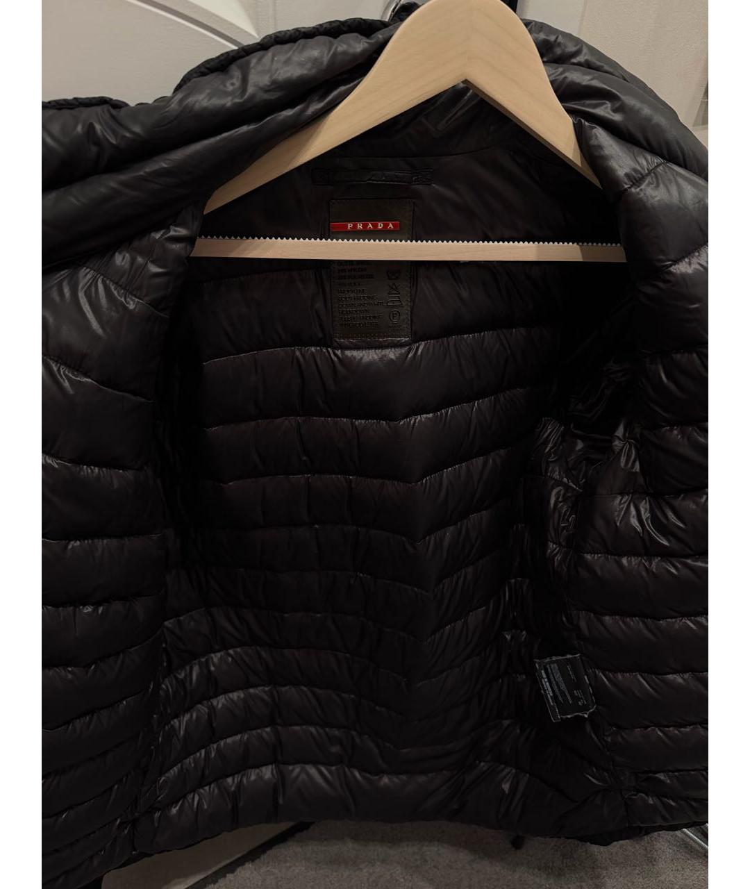 PRADA Черная полиэстеровая куртка, фото 3