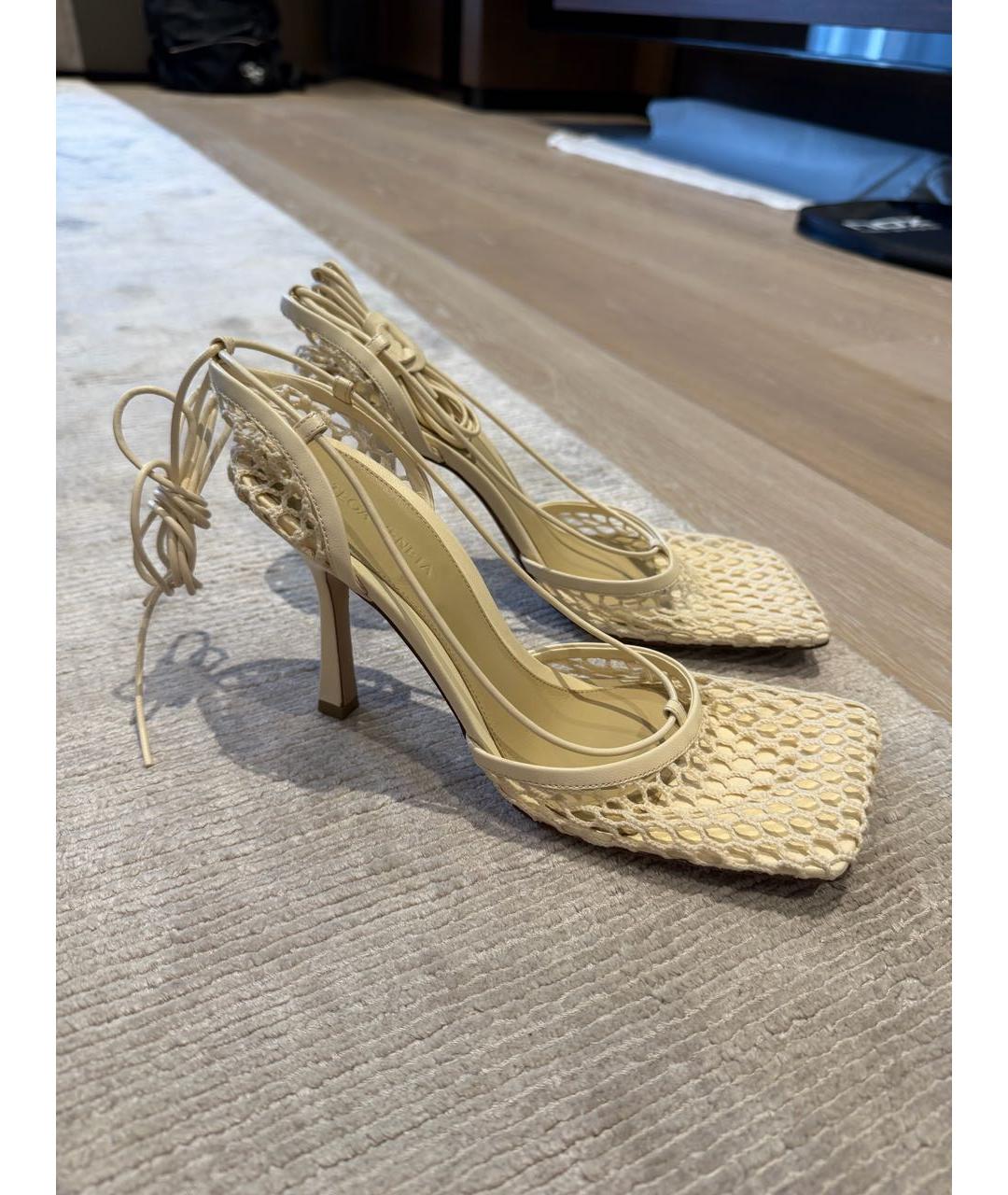 BOTTEGA VENETA Бежевые кожаные туфли, фото 8