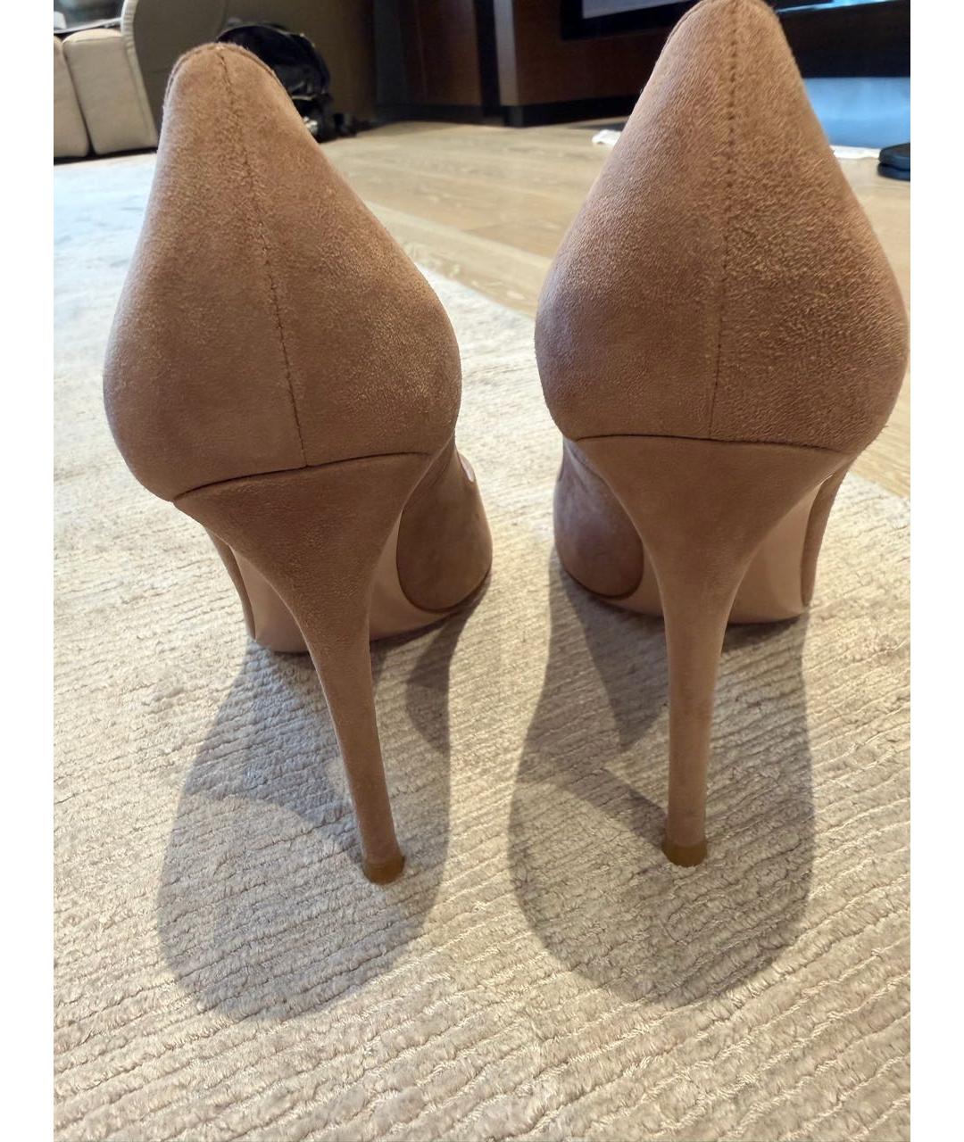 GIANVITO ROSSI Бежевые замшевые туфли, фото 5