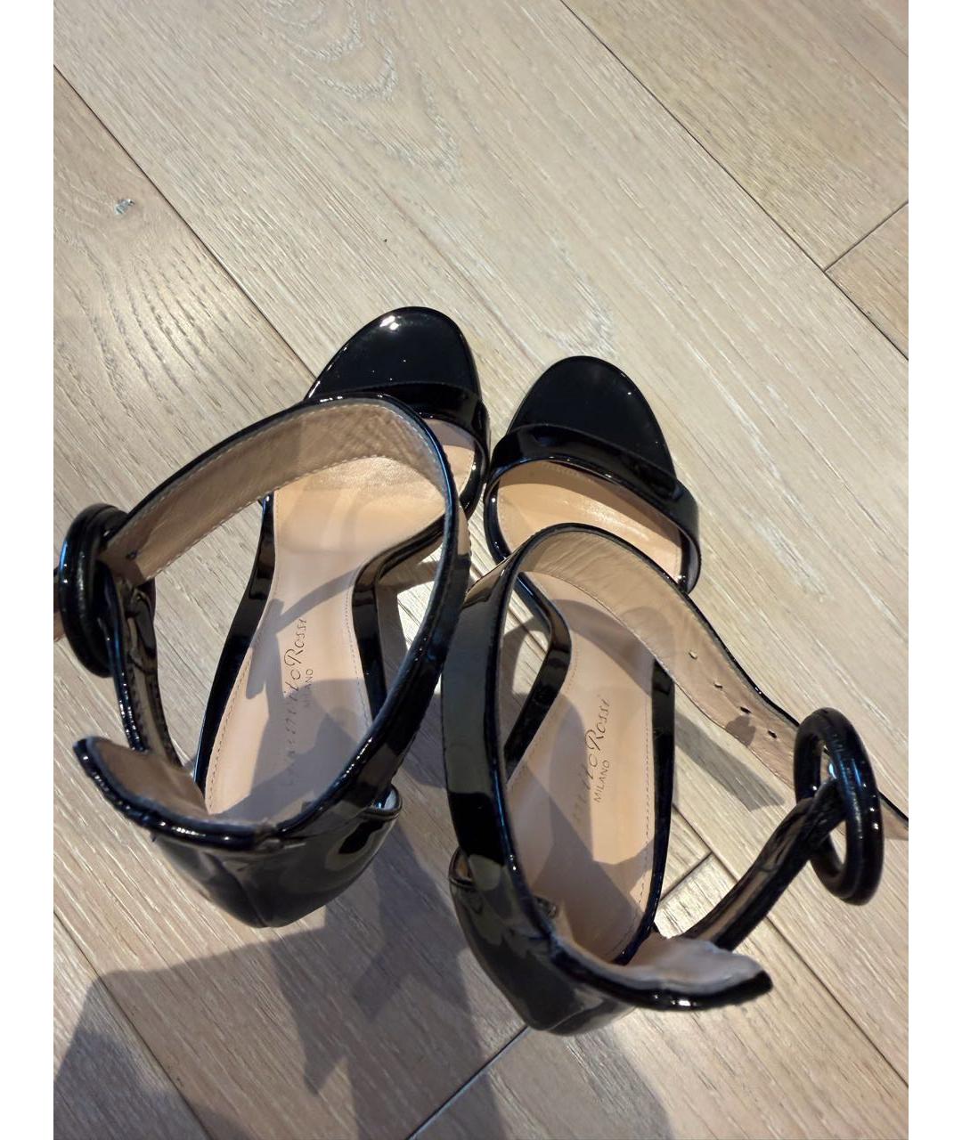 GIANVITO ROSSI Черные босоножки из лакированной кожи, фото 3