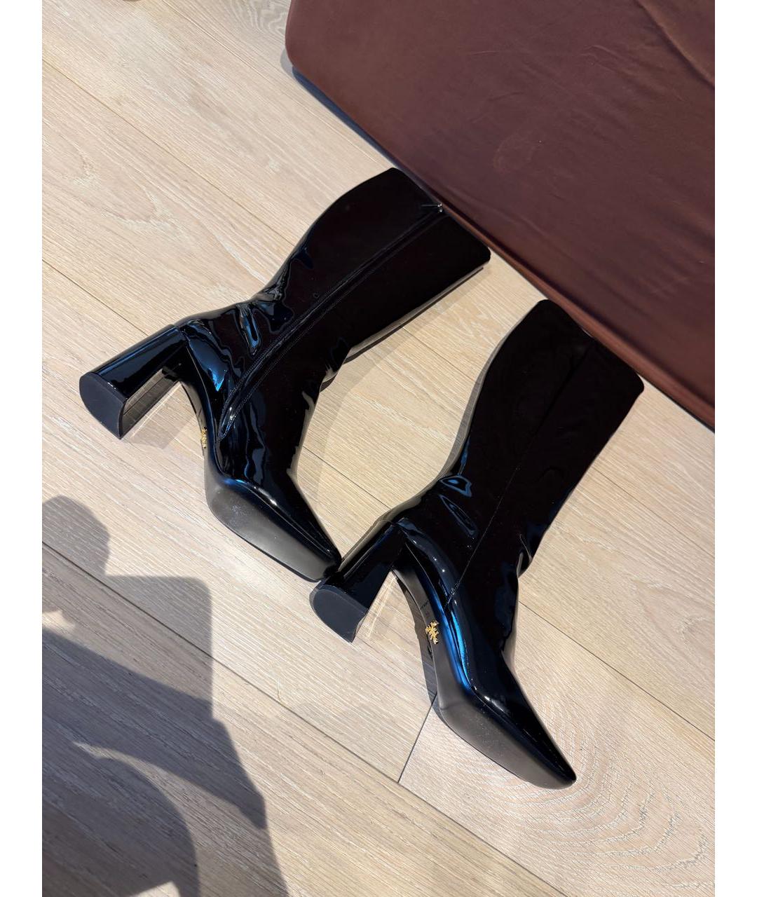 PRADA Черные сапоги из лакированной кожи, фото 4