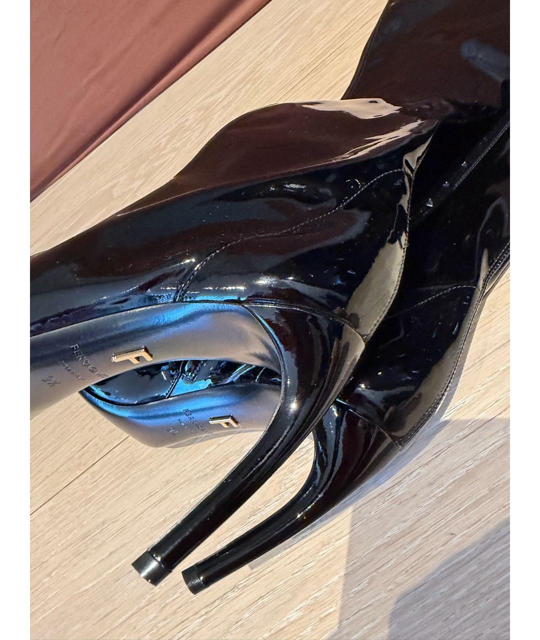 FERRAGAMO Черные сапоги из лакированной кожи, фото 8