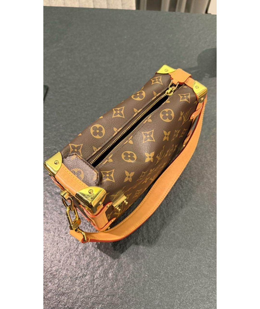 LOUIS VUITTON Коричневая сумка с короткими ручками, фото 3