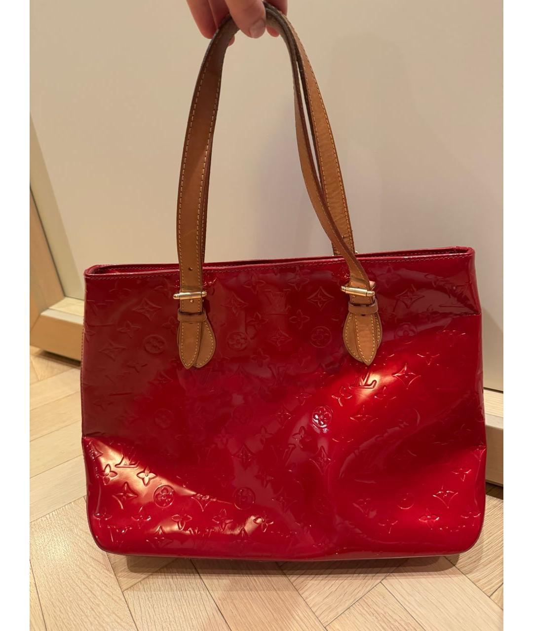 LOUIS VUITTON Красная сумка тоут из лакированной кожи, фото 2