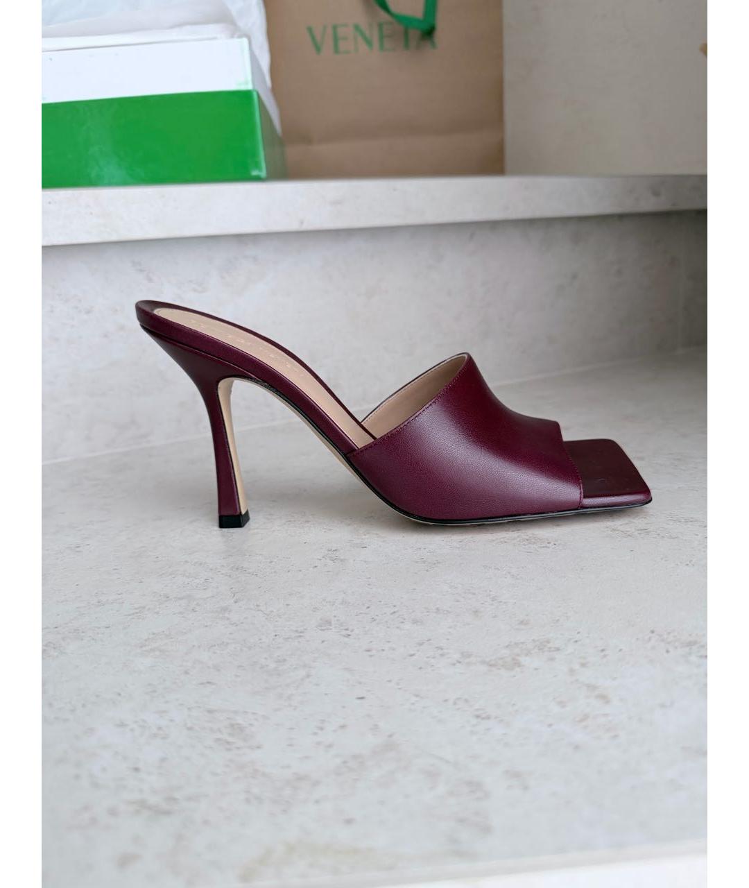 BOTTEGA VENETA Бордовые кожаные мюли, фото 9