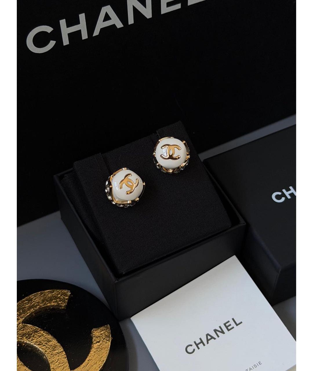 CHANEL Белые серьги, фото 2