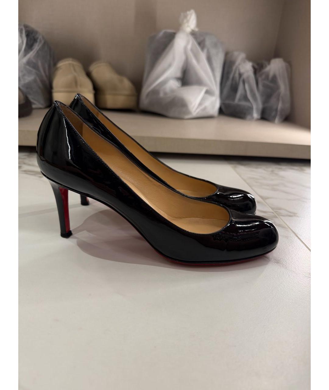 CHRISTIAN LOUBOUTIN Черные туфли из лакированной кожи, фото 6