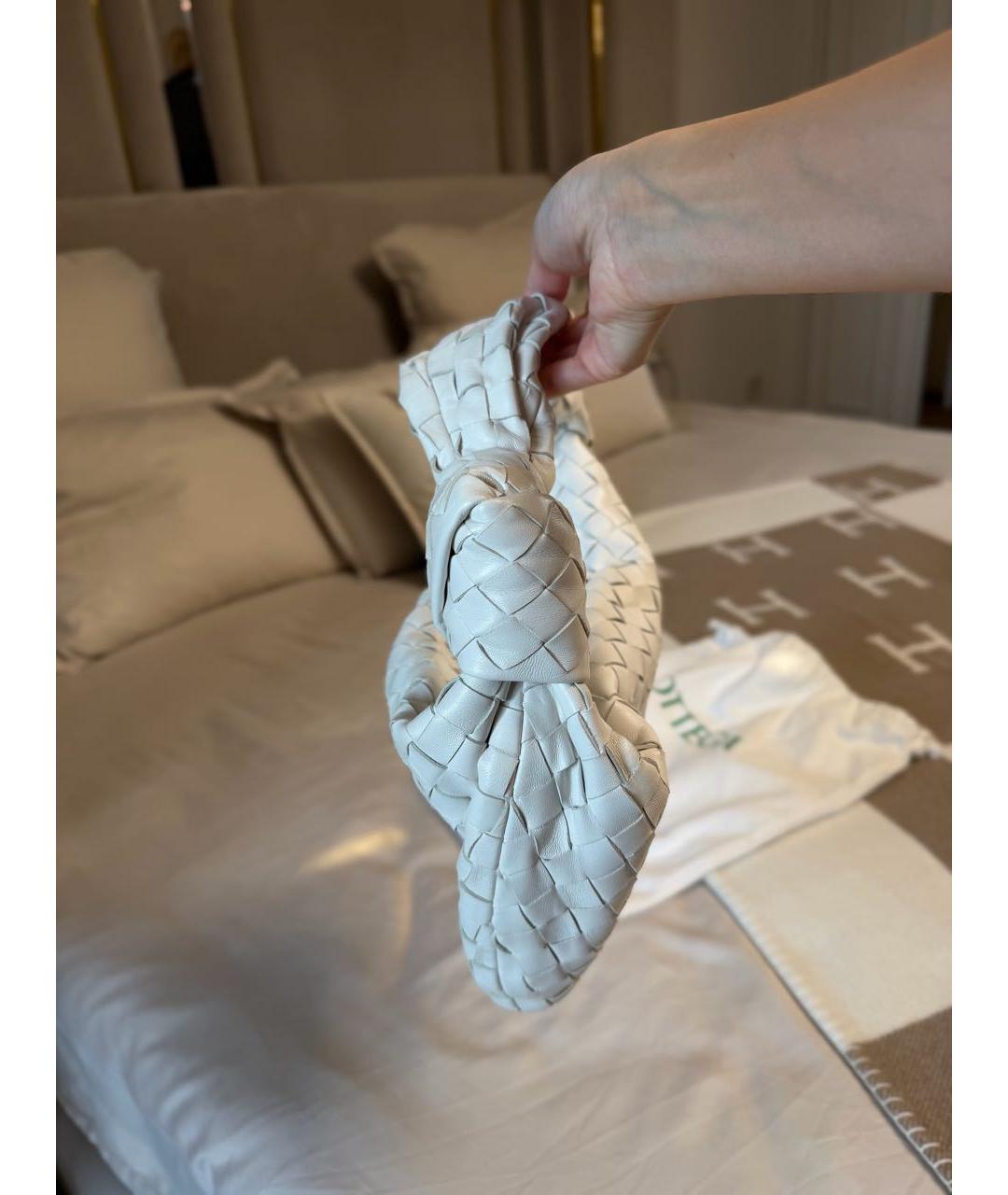 BOTTEGA VENETA Белая кожаная сумка с короткими ручками, фото 4