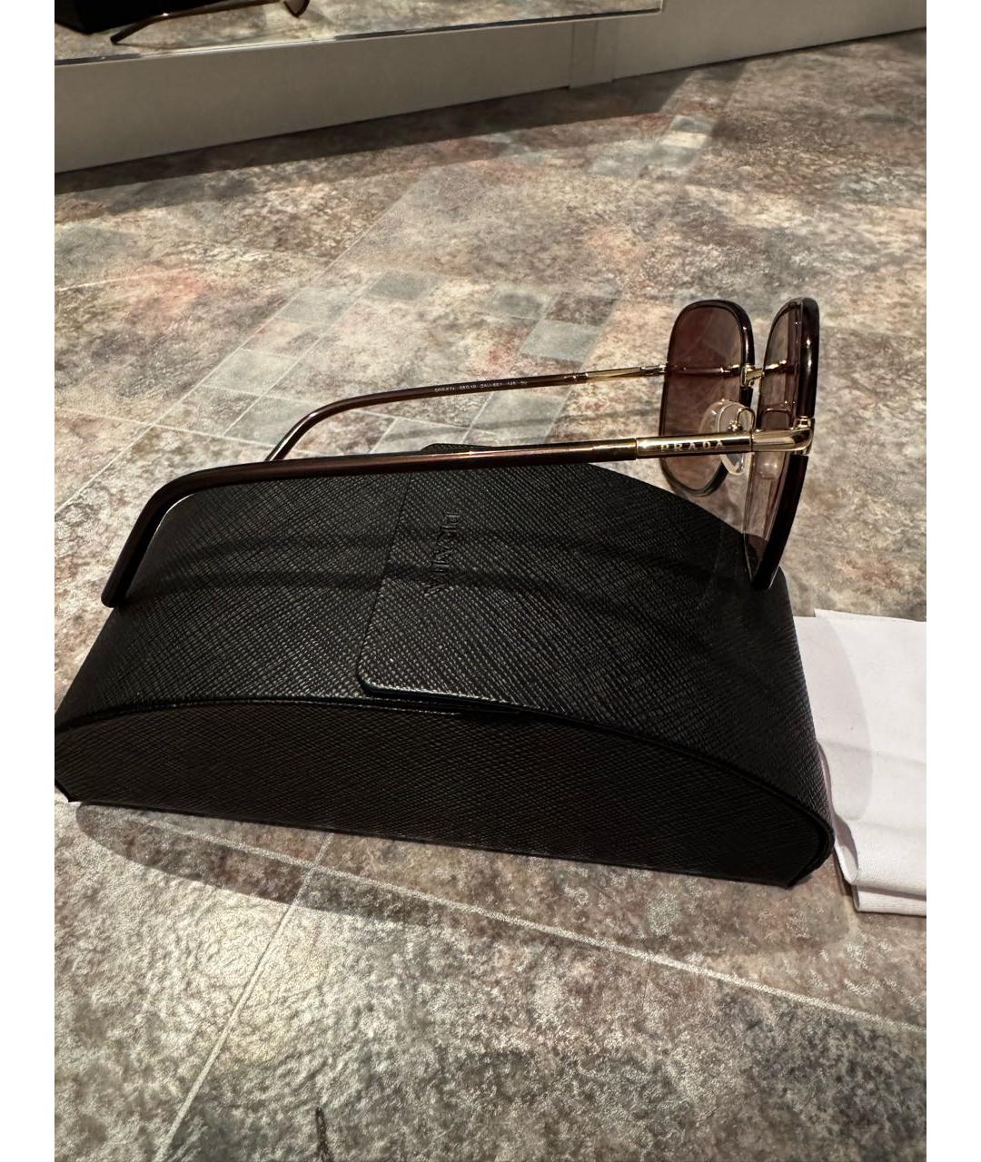 PRADA Коричневые пластиковые солнцезащитные очки, фото 3