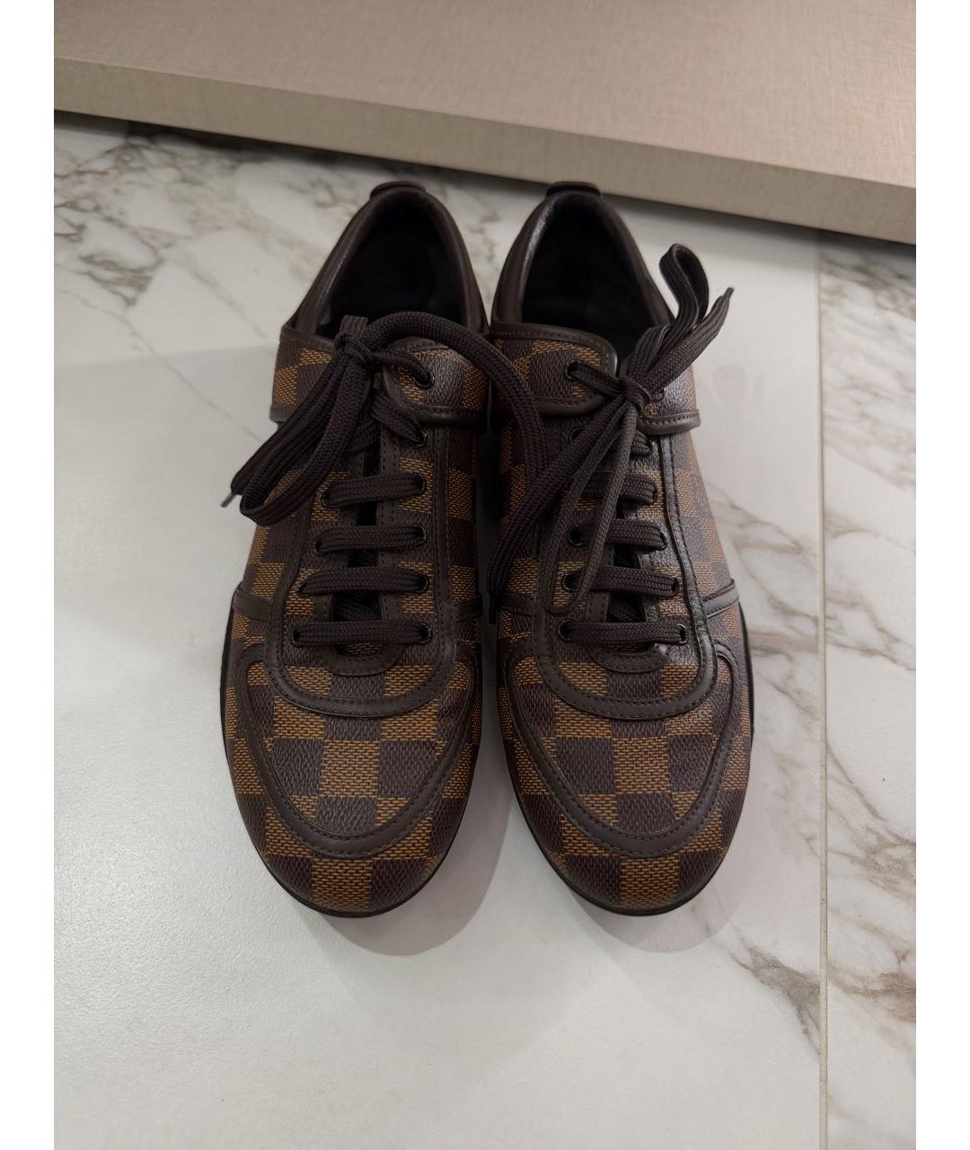 LOUIS VUITTON Коричневые кроссовки из искусственной кожи, фото 2