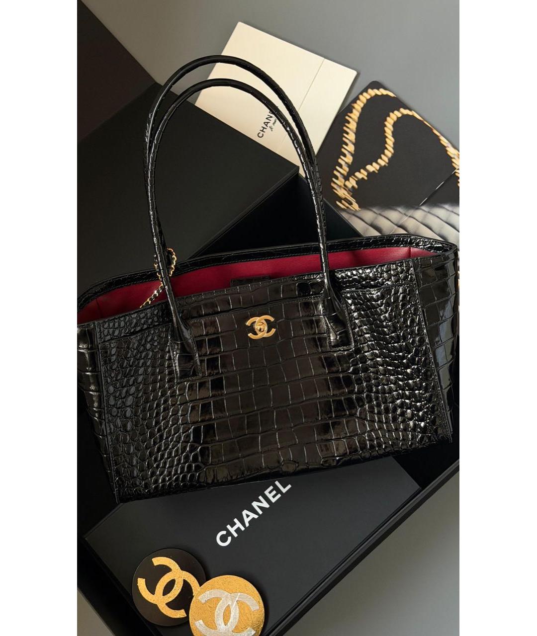 CHANEL Черная кожаная сумка тоут, фото 2