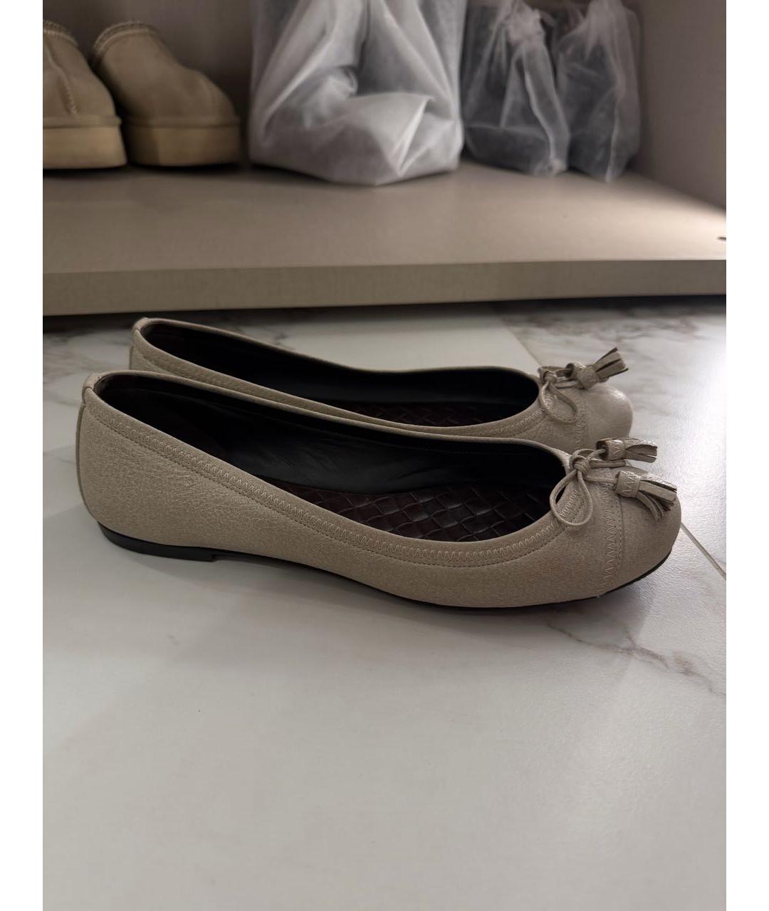 BOTTEGA VENETA Бежевые кожаные балетки, фото 5
