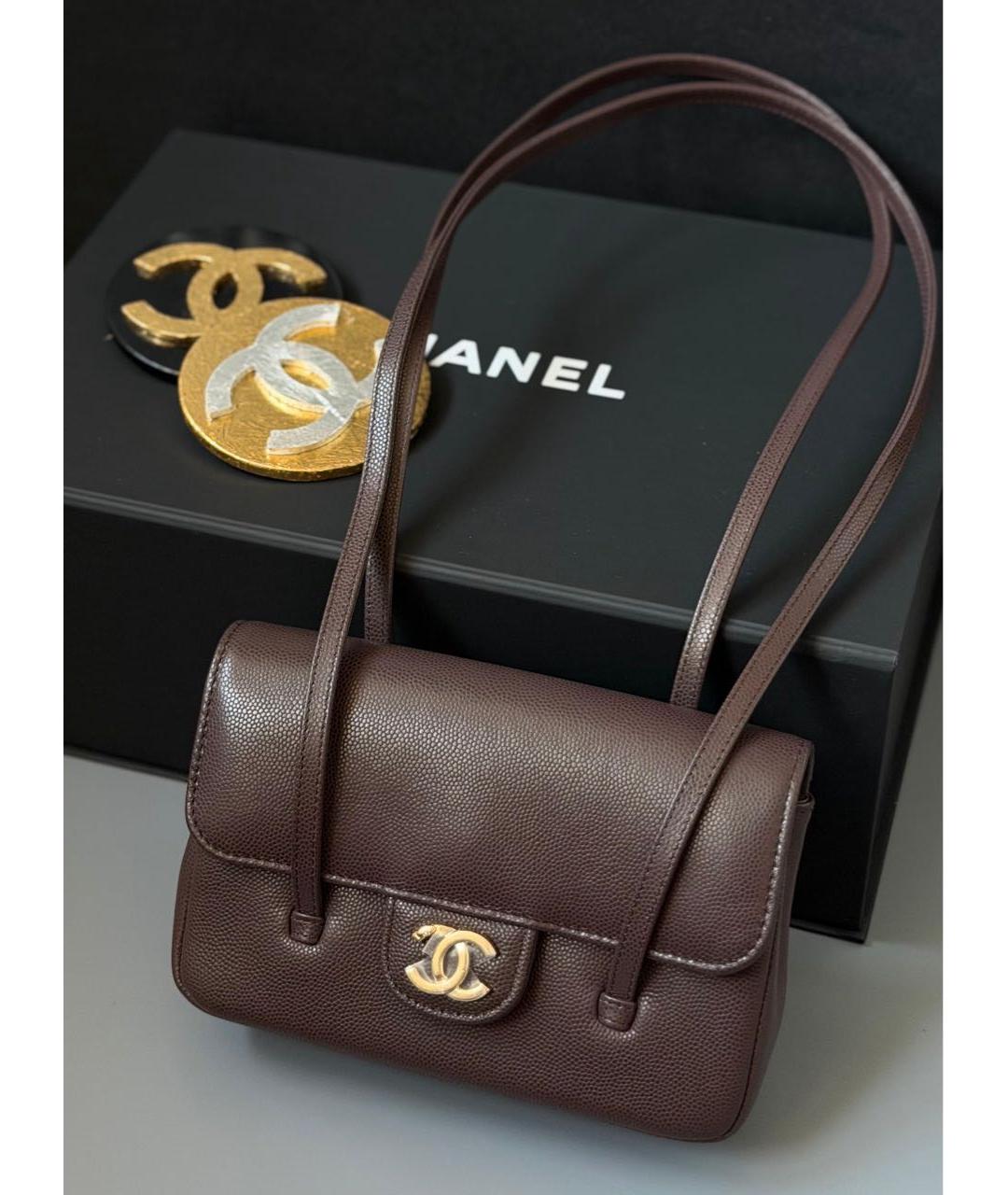 CHANEL Коричневая кожаная сумка с короткими ручками, фото 3