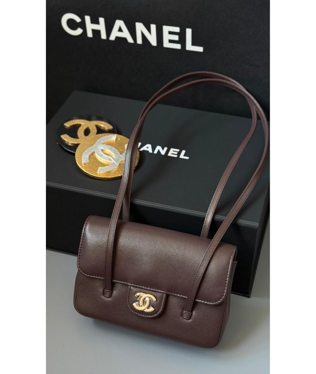 CHANEL Коричневая кожаная сумка с короткими ручками, фото 2