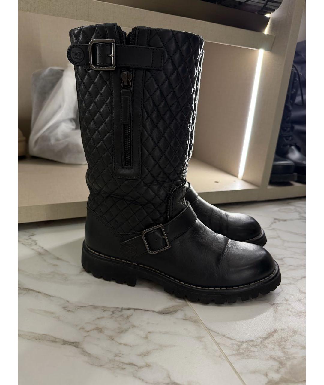 CHANEL Черные кожаные сапоги, фото 5