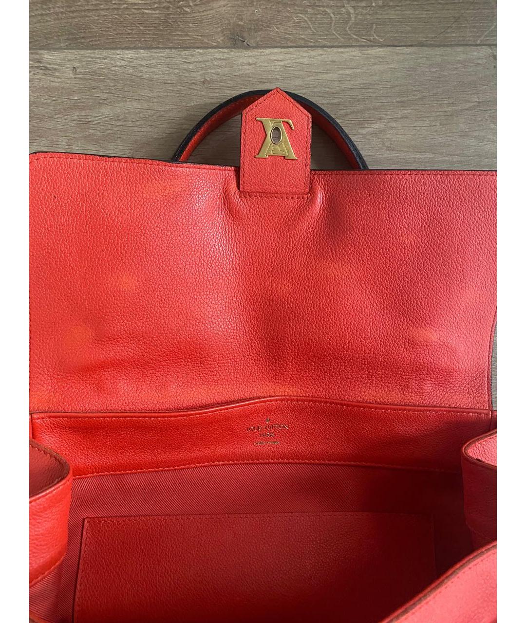 LOUIS VUITTON Красная кожаная сумка с короткими ручками, фото 6