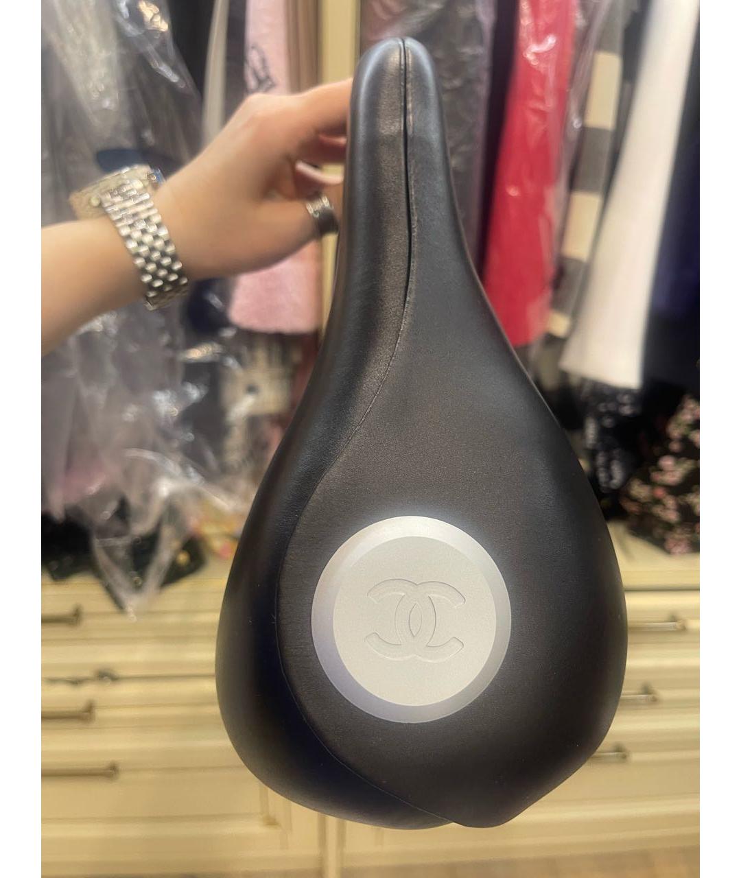 CHANEL Черная кожаная сумка с короткими ручками, фото 5