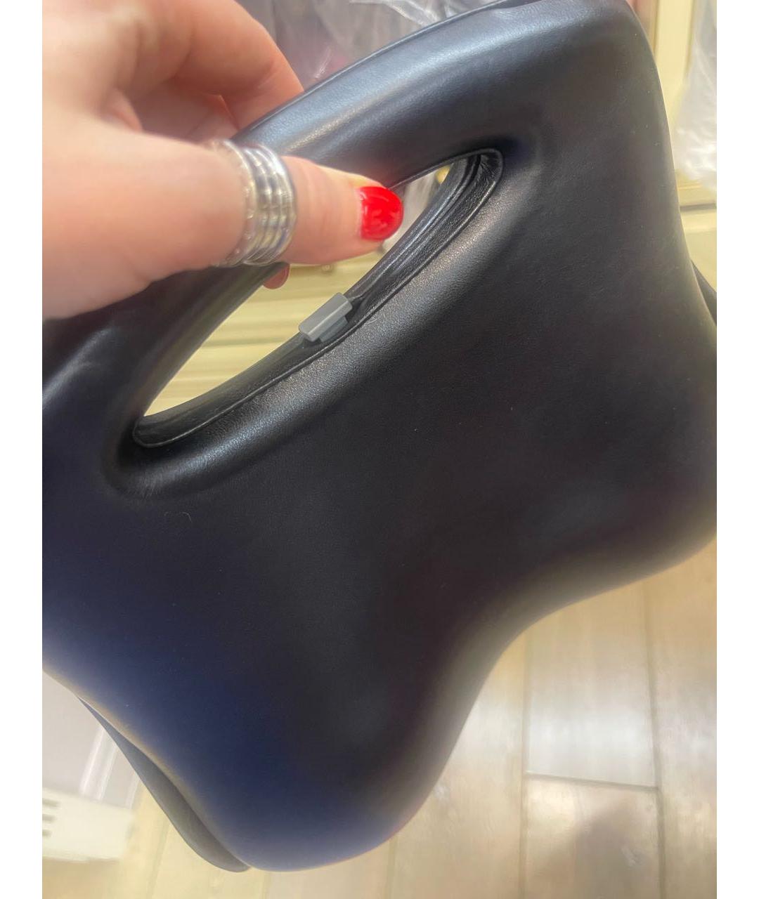 CHANEL Черная кожаная сумка с короткими ручками, фото 3