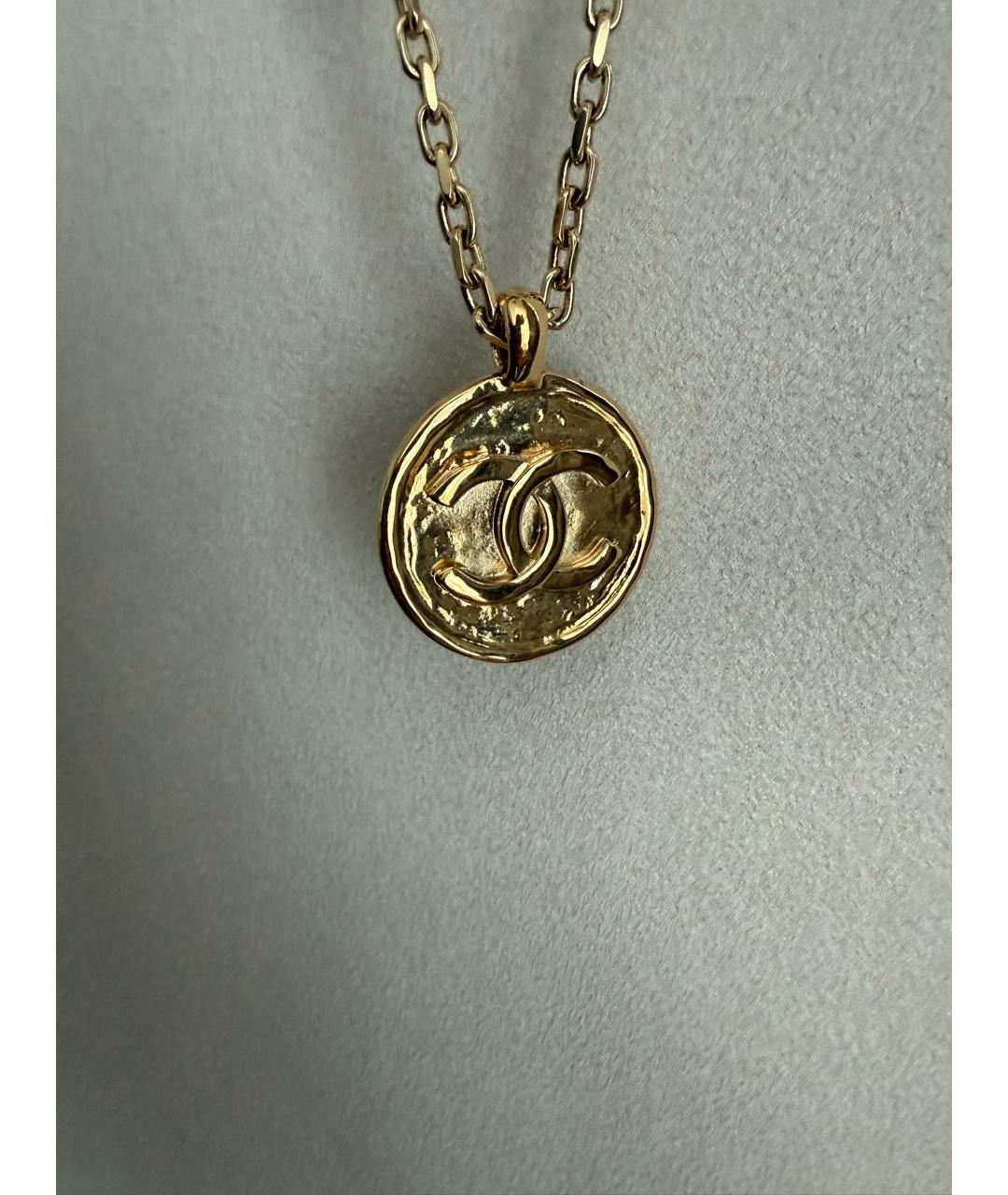CHANEL Золотое металлическое колье, фото 3