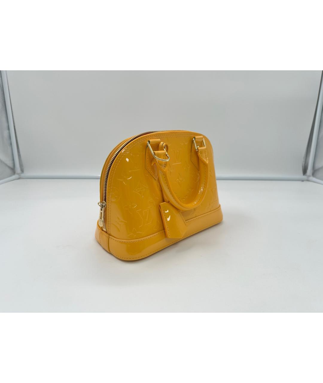 LOUIS VUITTON Желтая сумка с короткими ручками из лакированной кожи, фото 5