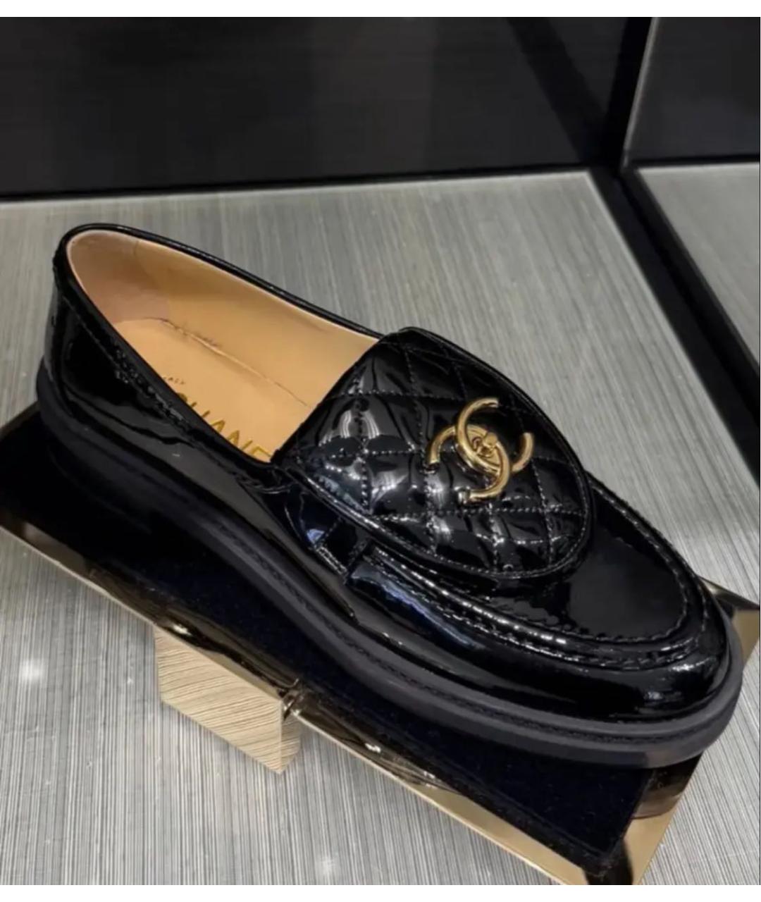 CHANEL Черные лоферы из лакированной кожи, фото 3