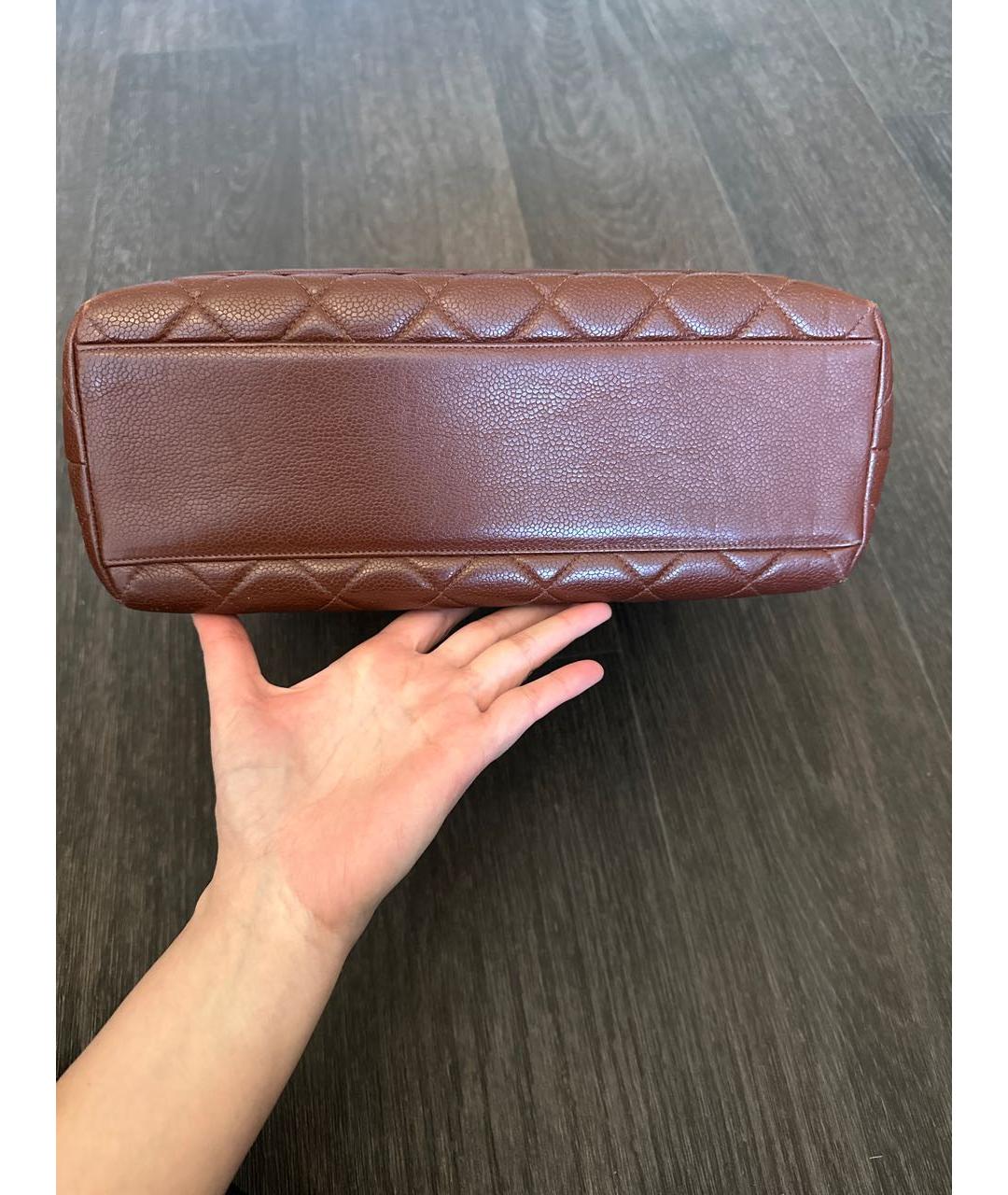 CHANEL Коричневая кожаная сумка с короткими ручками, фото 5