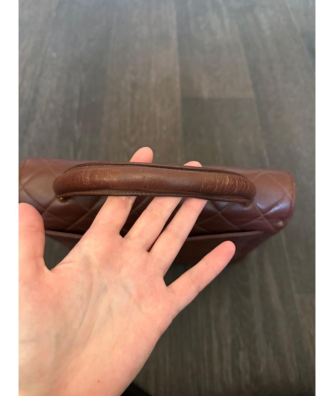 CHANEL Коричневая кожаная сумка с короткими ручками, фото 8