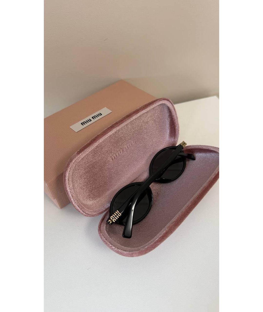 MIU MIU Черные пластиковые солнцезащитные очки, фото 3