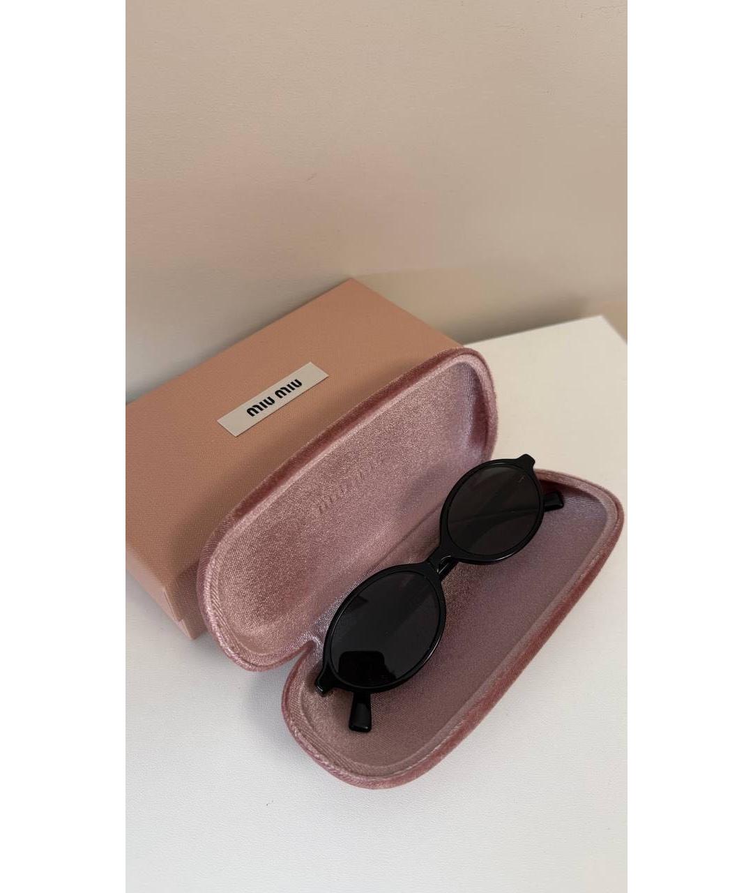 MIU MIU Черные пластиковые солнцезащитные очки, фото 2