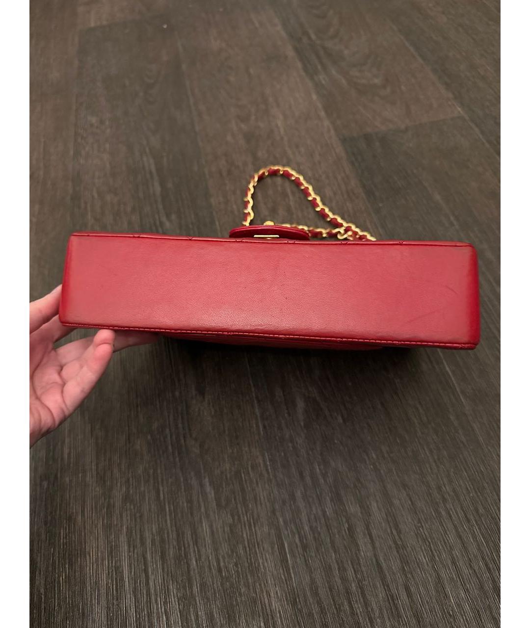 CHANEL Красная кожаная сумка через плечо, фото 2