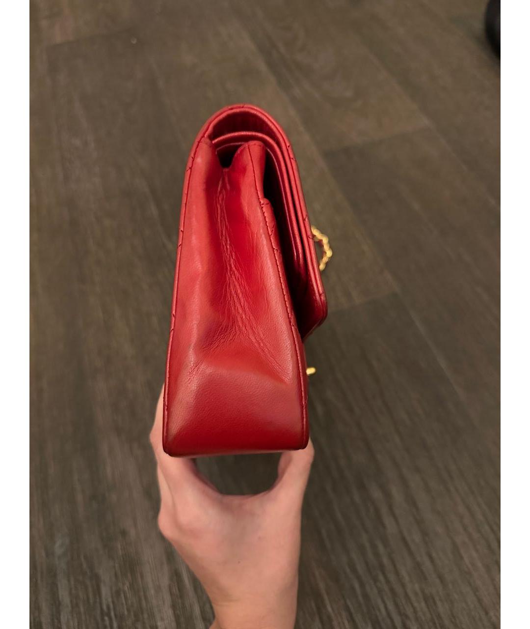 CHANEL Красная кожаная сумка через плечо, фото 3