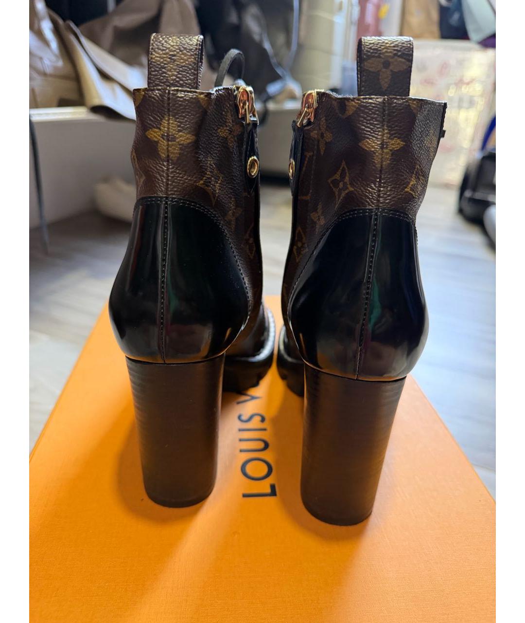 LOUIS VUITTON Коричневые ботильоны, фото 5