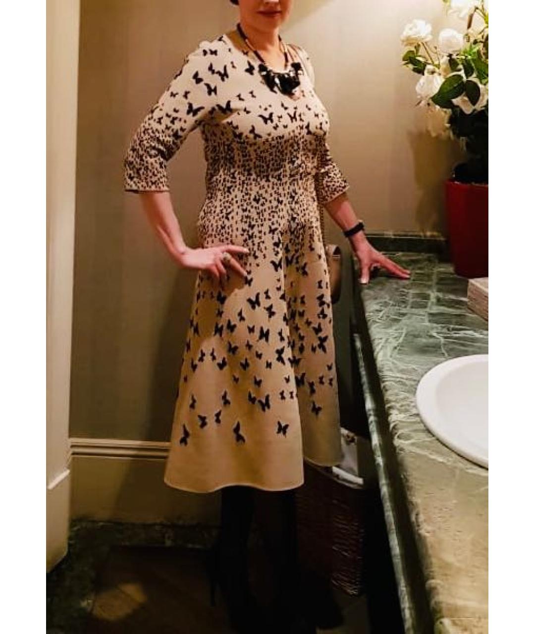 BOTTEGA VENETA Бежевое вискозное повседневное платье, фото 6