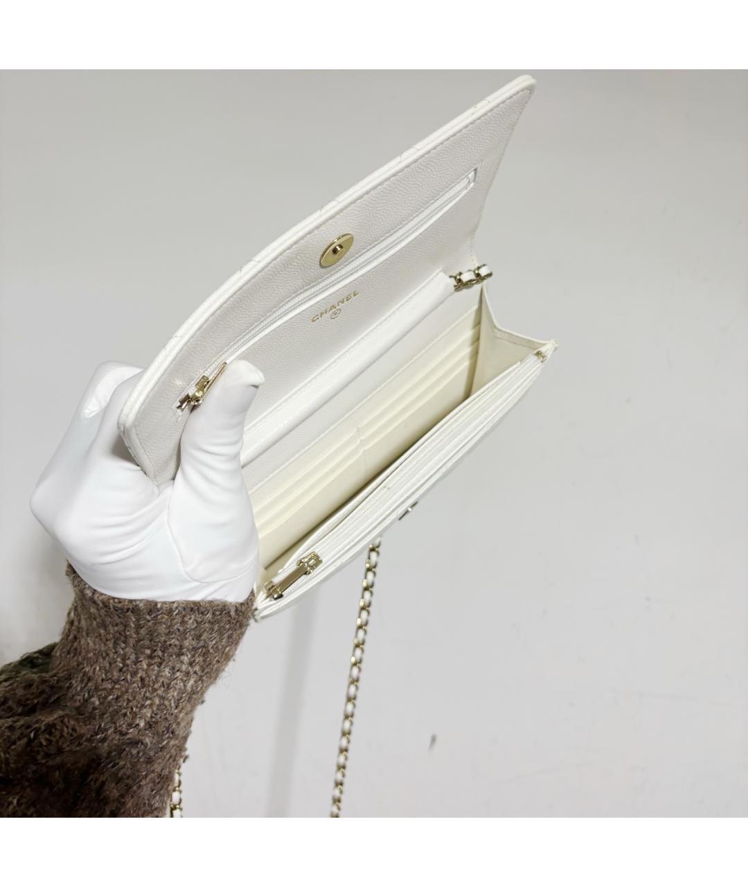 CHANEL Белая кожаная сумка через плечо, фото 4