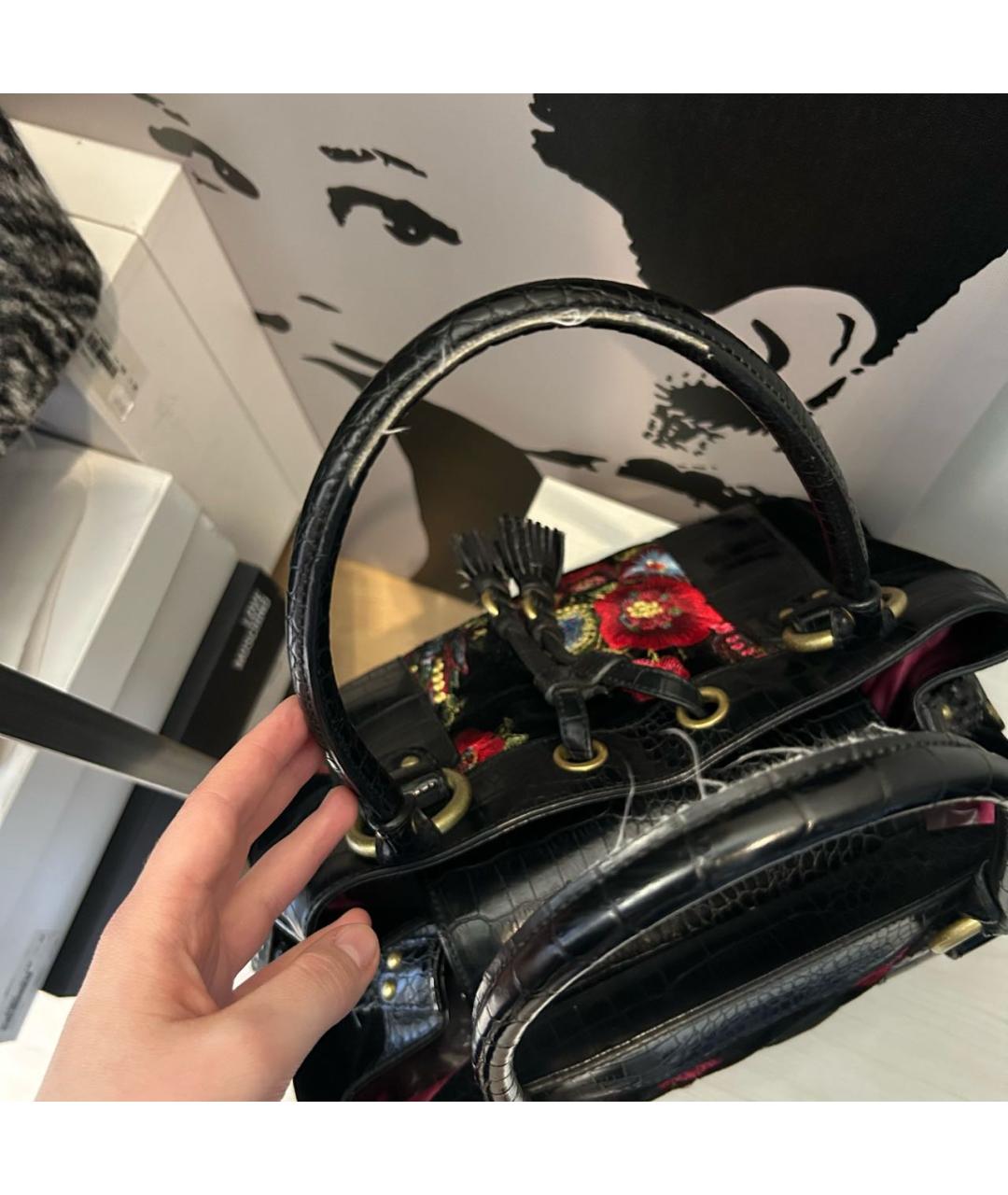 ROBERTO CAVALLI Черная кожаная сумка с короткими ручками, фото 4