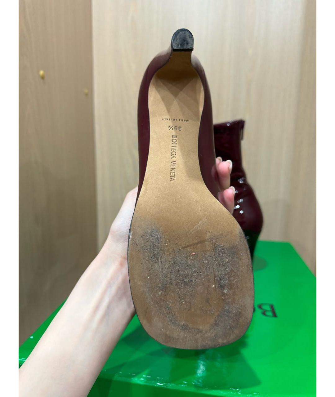 BOTTEGA VENETA Бордовые ботильоны из лакированной кожи, фото 5